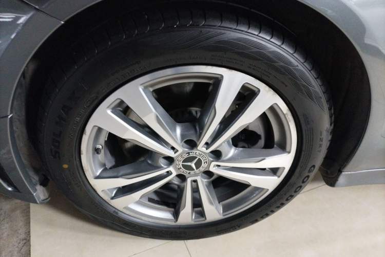 Used Mercedes-Benz C-Class 2020 C 200 L Dynamic Sport Edition Left Front Wheel Hub