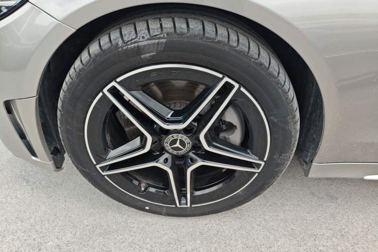 Used Mercedes-Benz C-Class 2020 Restyled C 260 L Sport Edition Left Front Wheel Hub