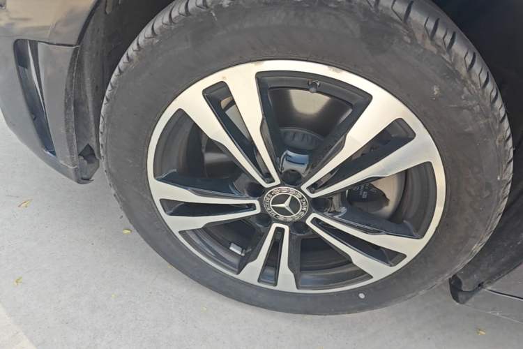 Used Mercedes-Benz C-Class 2020 C 260 Sport Edition Left Front Wheel Hub