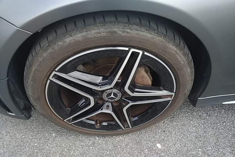 Used Mercedes-Benz C-Class 2020 C 260 Coupe Left Front Wheel Hub