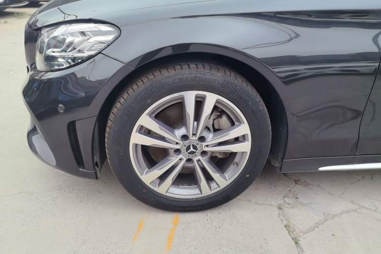 Used Mercedes-Benz C-Class 2020 C 200 L Dynamic Sport Edition Left Front Wheel Hub