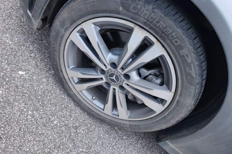 Used Mercedes-Benz C-Class 2020 Restyled C 200 L Fashion Edition Sport Version Left Front Wheel Hub