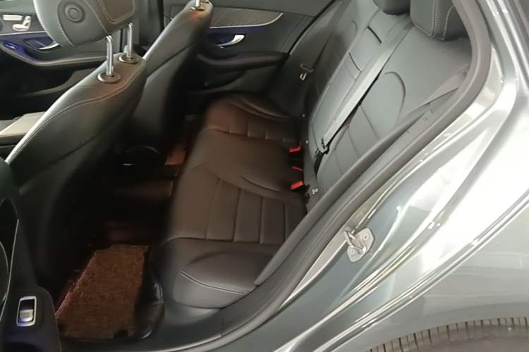 Used Mercedes-Benz C-Class 2020 C 260 4MATIC Estate Left Rear Seat