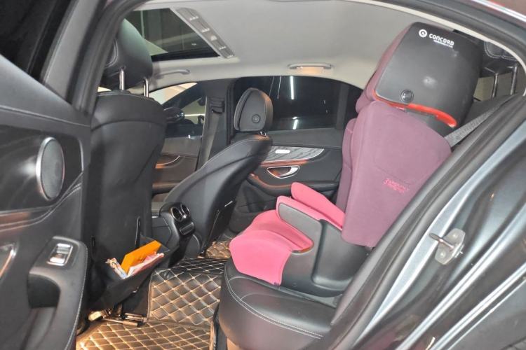 Used Mercedes-Benz C-Class 2020 Updated C 200 L Fashion Edition Left Rear Seat