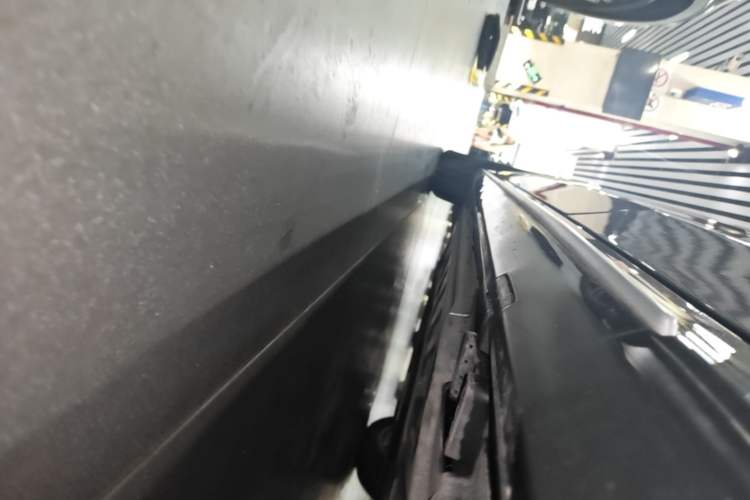 Used Mercedes-Benz C-Class 2020 Restyled C 260 L Sport Edition Left Side Sill