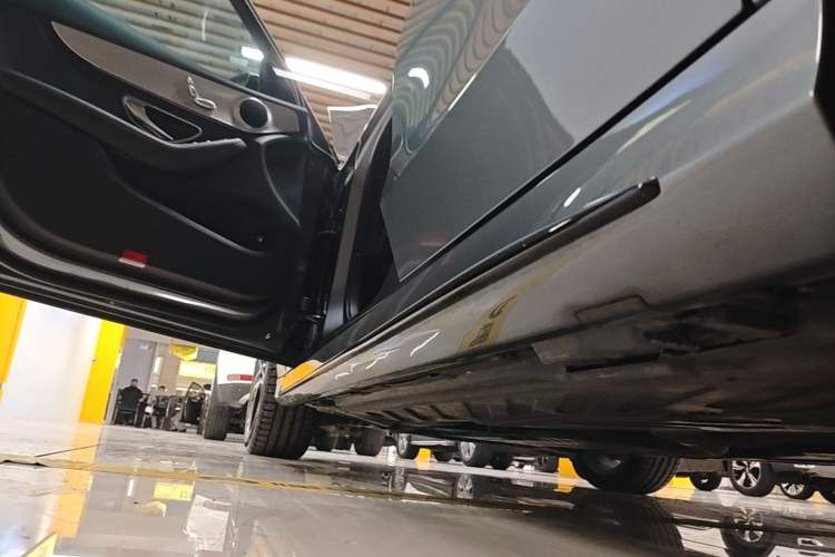 Used Mercedes-Benz C-Class 2020 Restyled C 260 Sport Edition Left Side Sill