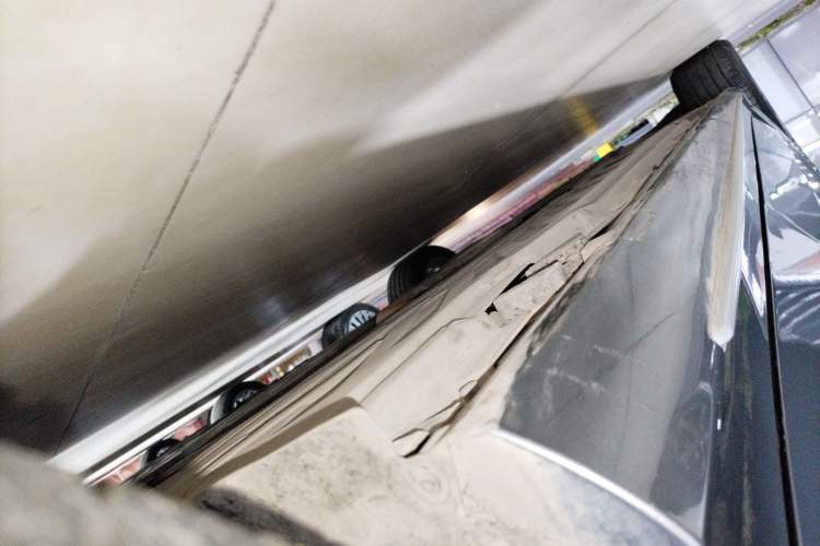Used Mercedes-Benz C-Class 2020 C 200 L Dynamic Sport Edition Left Side Sill