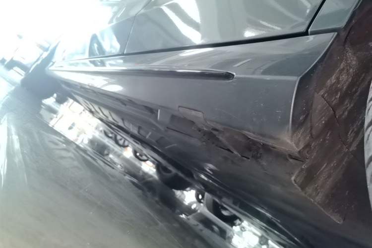 Used Mercedes-Benz C-Class 2020 C 260 Sport Edition Left Side Sill