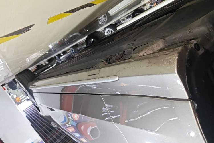 Used Mercedes-Benz C-Class 2020 Restyled C 260 L Sport Edition Left Side Sill
