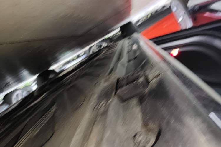 Used Mercedes-Benz C-Class 2020 Restyled C 200 L Fashion Edition Sport Version Left Side Sill