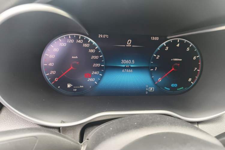 Used Mercedes-Benz C-Class 2020 Restyled C 260 L Sport Edition Odometer Close Up