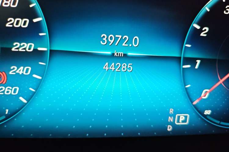Used Mercedes-Benz C-Class 2020 Updated C 200 L Fashion Edition Odometer Close Up
