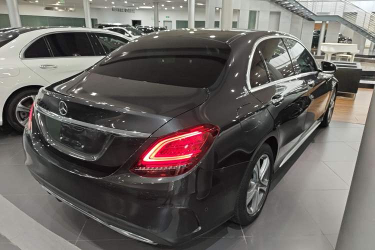 Used Mercedes-Benz C-Class 2020 Restyled C 260 L Sport Edition Rear Right 45 Deg