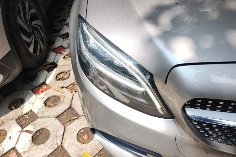 Used Mercedes-Benz C-Class 2020 Restyled C 200 L Fashion Edition Sport Version Right Front Headlight