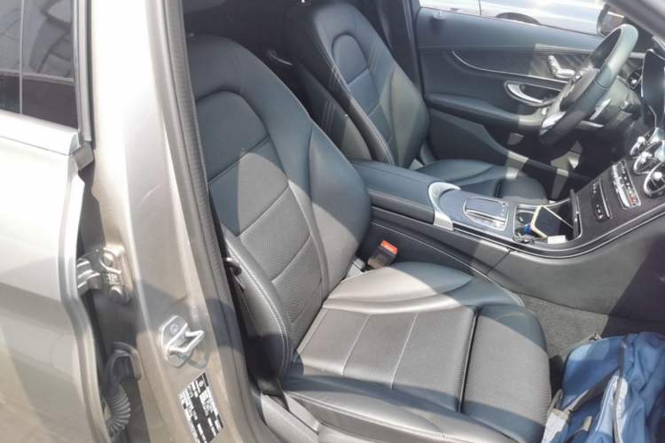 Used Mercedes-Benz C-Class 2020 Restyled C 200 L Fashion Edition Sport Version Right Front Seat
