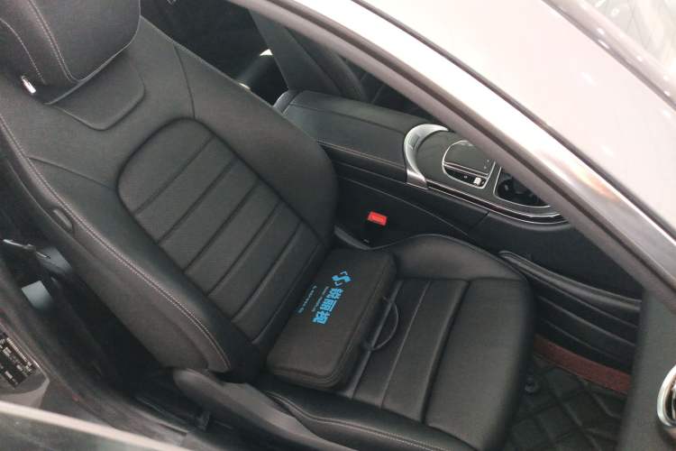 Used Mercedes-Benz C-Class 2020 C 260 Coupe Right Front Seat