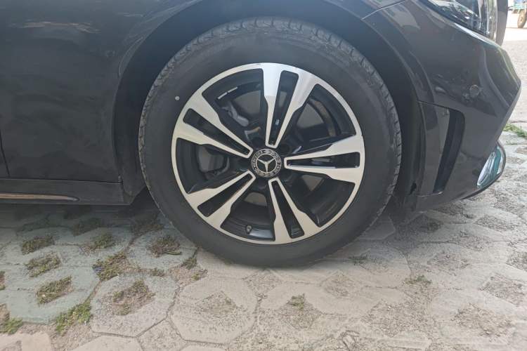 Used Mercedes-Benz C-Class 2020 C 260 Sport Edition Right Front Wheel Hub