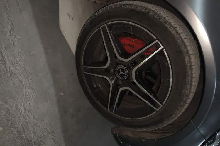 Used Mercedes-Benz C-Class 2020 C 260 Coupe Right Front Wheel Hub