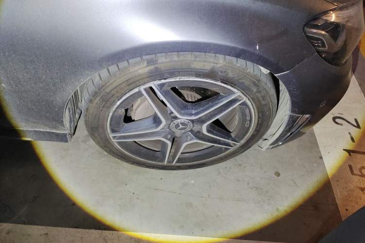 Used Mercedes-Benz C-Class 2020 C 260 Coupe Right Front Wheel Hub