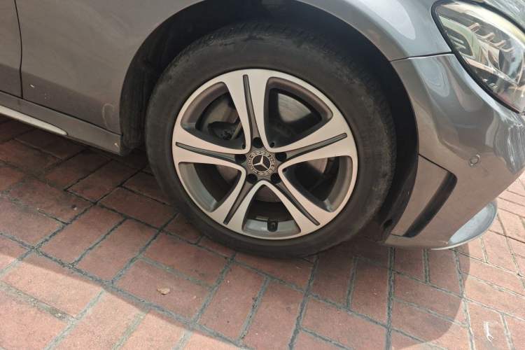 Used Mercedes-Benz C-Class 2020 C 260 L Sport Edition Right Front Wheel Hub