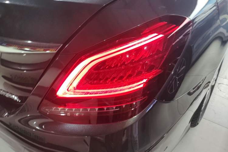 Used Mercedes-Benz C-Class 2020 Restyled C 200 L Fashion Edition Sport Version Right Rear Taillight