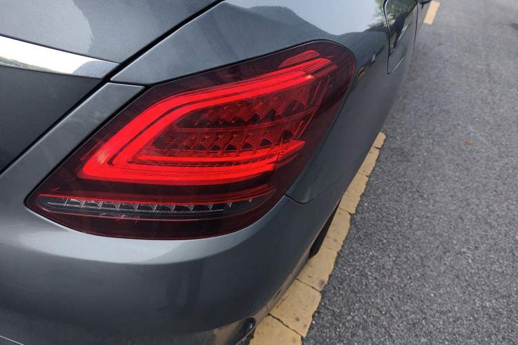 Used Mercedes-Benz C-Class 2020 Restyled C 200 L Fashion Edition Sport Version Right Rear Taillight