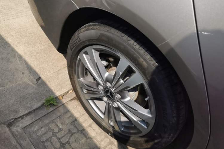 Used Mercedes-Benz C-Class 2020 Restyled C 200 L Fashion Edition Sport Version Right Rear Wheel Hub
