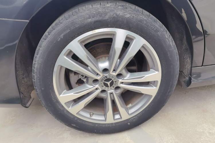 Used Mercedes-Benz C-Class 2020 C 200 L Dynamic Sport Edition Right Rear Wheel Hub