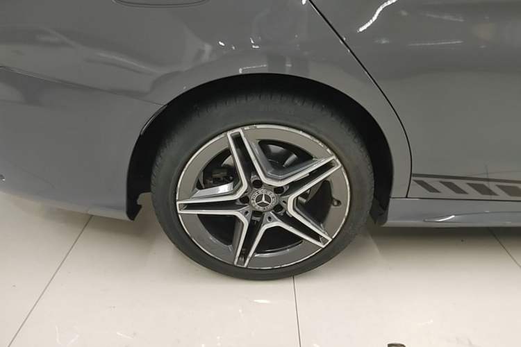 Used Mercedes-Benz C-Class 2020 C 260 Estate Right Rear Wheel Hub