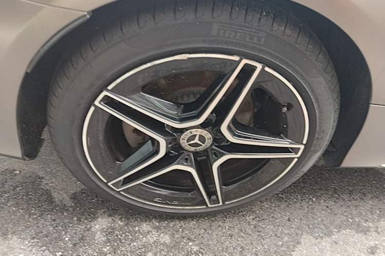 Used Mercedes-Benz C-Class 2020 C 260 Coupe Right Rear Wheel Hub
