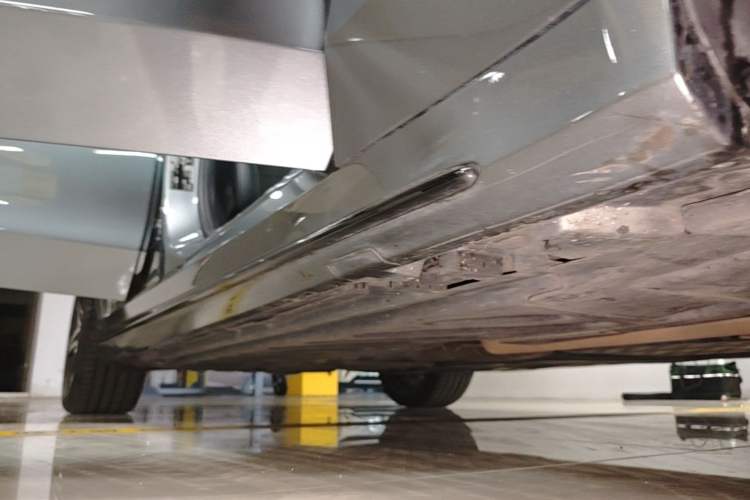 Used Mercedes-Benz C-Class 2020 Restyled C 260 Sport Edition Right Side Sill