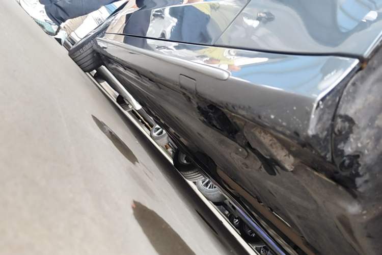 Used Mercedes-Benz C-Class 2020 Restyled C 260 L Sport Edition Right Side Sill