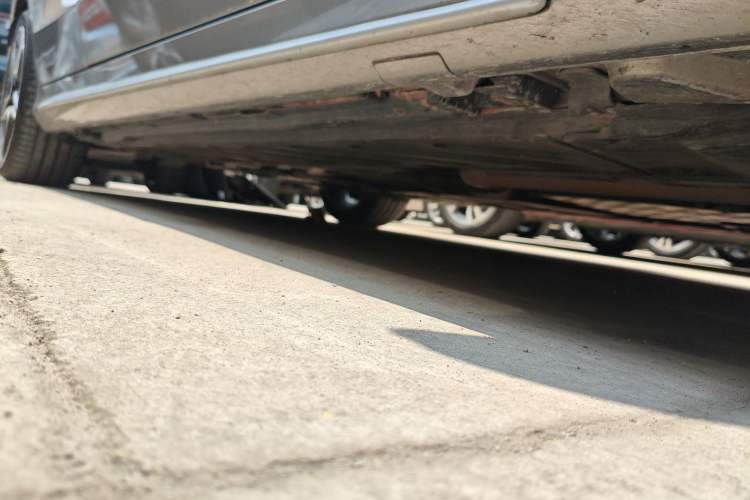 Used Mercedes-Benz C-Class 2020 Restyled C 260 L Sport Edition Right Side Sill