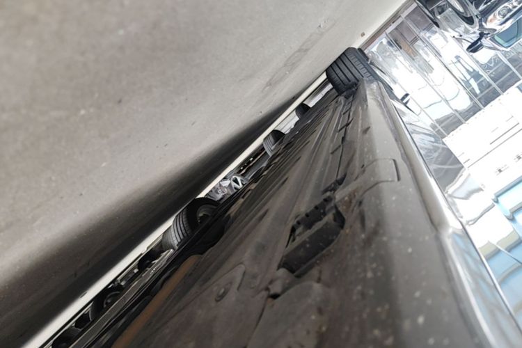 Used Mercedes-Benz C-Class 2020 Restyled C 260 L Sport Edition Right Side Sill