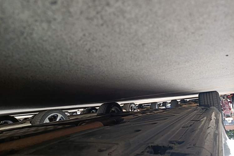 Used Mercedes-Benz C-Class 2020 C 260 L Sport Edition Right Side Sill
