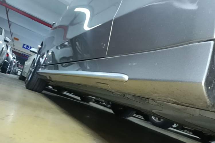 Used Mercedes-Benz C-Class 2020 Restyled C 260 L Sport Edition Right Side Sill