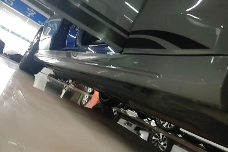 Used Mercedes-Benz C-Class 2020 C 260 Estate Right Side Sill