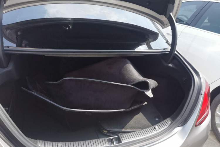 Used Mercedes-Benz C-Class 2020 Restyled C 200 L Fashion Edition Sport Version Trunk