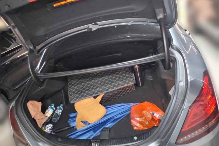 Used Mercedes-Benz C-Class 2020 Updated C 200 L Fashion Edition Trunk