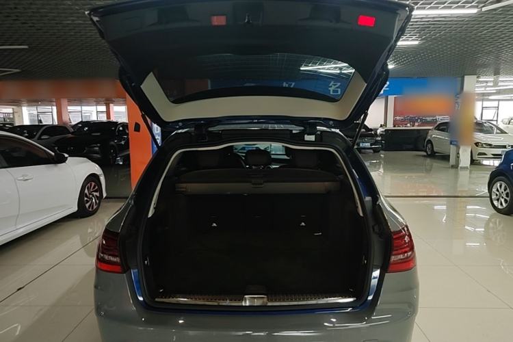 Used Mercedes-Benz C-Class 2020 C 260 Estate Trunk