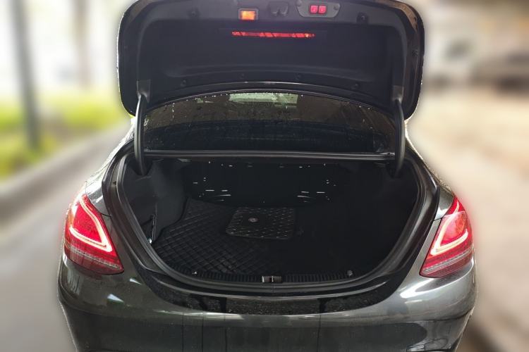 Used Mercedes-Benz C-Class 2020 Updated C 200 L Fashion Edition Trunk