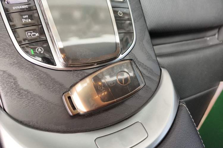 Used Mercedes-Benz C-Class 2020 Facelifted C 260 Estate Vehicle Key