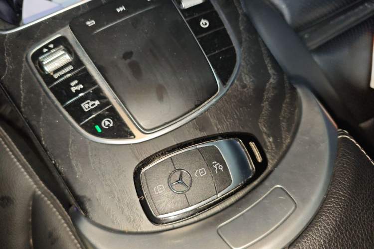 Used Mercedes-Benz C-Class 2020 Restyled C 260 L Sport Edition Vehicle Key