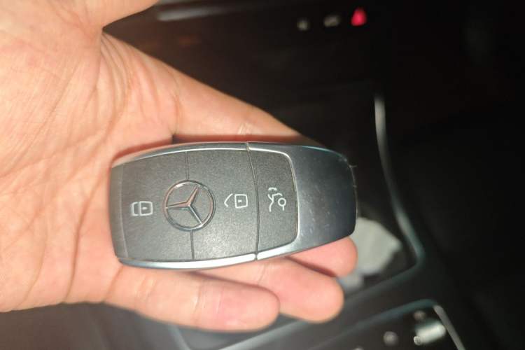 Used Mercedes-Benz C-Class 2020 Restyled C 260 L Sport Edition Vehicle Key