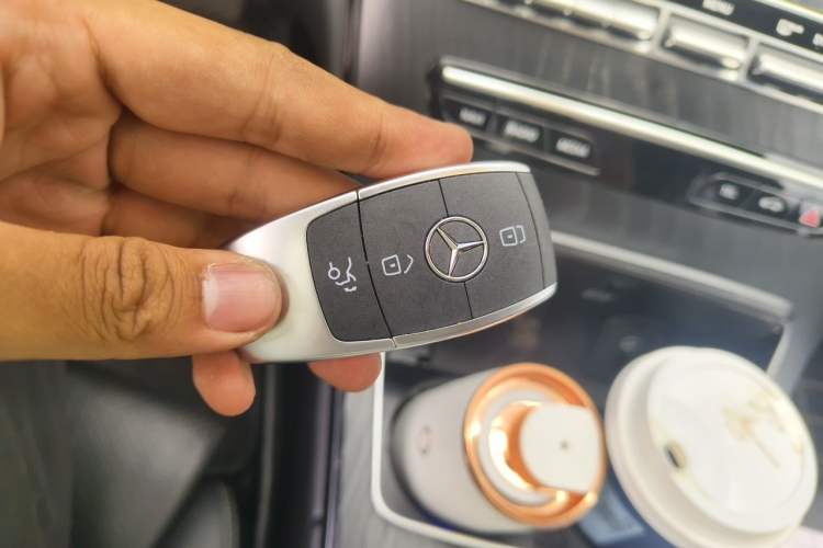 Used Mercedes-Benz C-Class 2020 Restyled C 260 L Sport Edition Vehicle Key