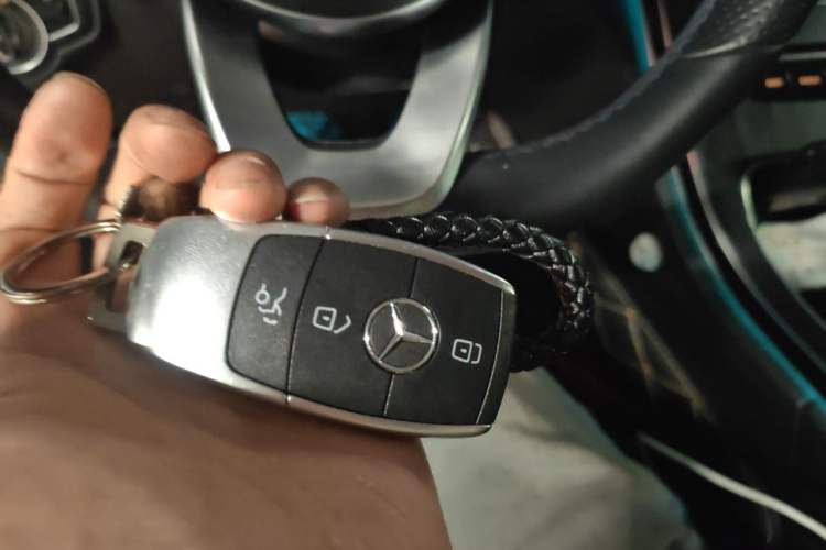 Used Mercedes-Benz C-Class 2020 Restyled C 260 L Sport Edition Vehicle Key