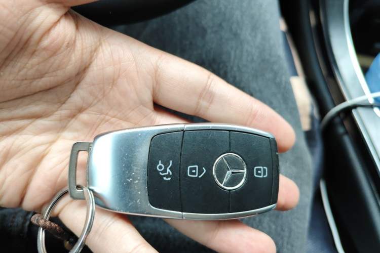 Used Mercedes-Benz C-Class 2020 Restyled C 260 L Sport Edition Vehicle Key