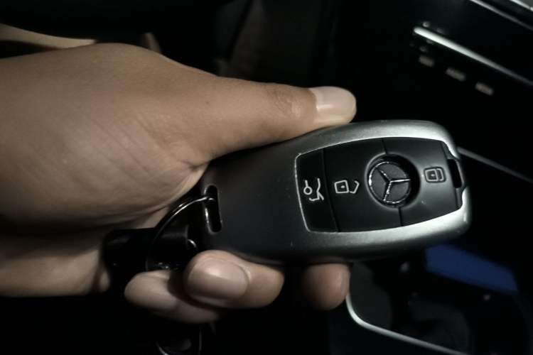 Used Mercedes-Benz C-Class 2020 Restyled C 260 Sport Edition Vehicle Key
