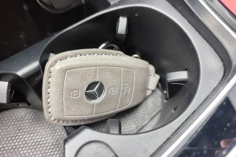 Used Mercedes-Benz C-Class 2020 Restyled C 260 Sport Edition Vehicle Key