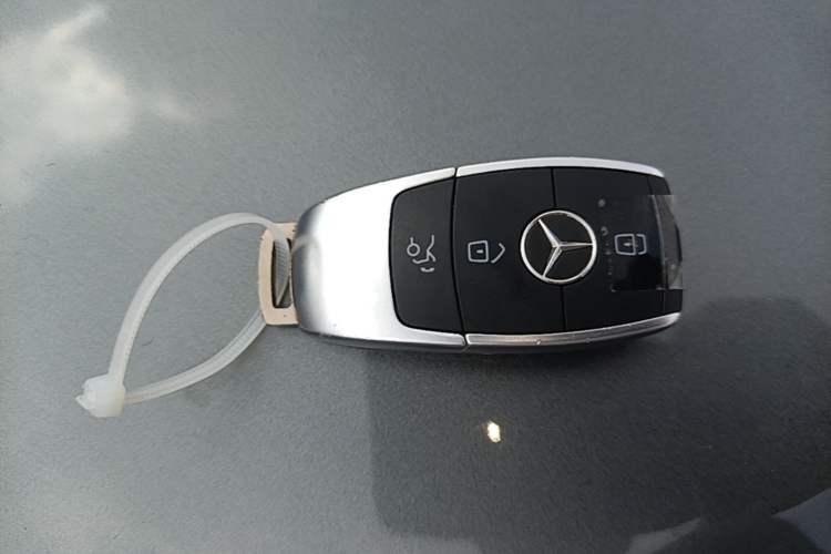 Used Mercedes-Benz C-Class 2020 C 260 L Sport Edition Vehicle Key